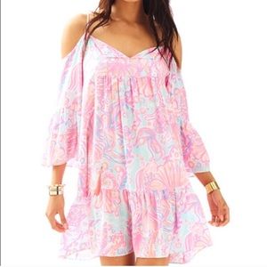 ISO Alana dress size xxs too much bubbly!!!